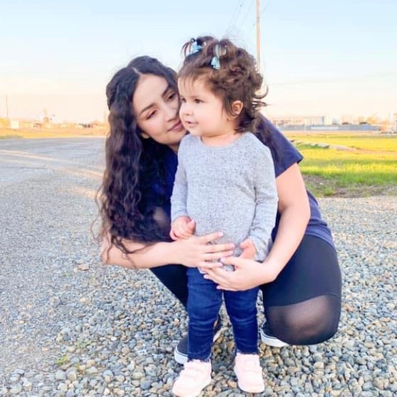 Meet your Posher, Vanessa - Picture 1 of 1